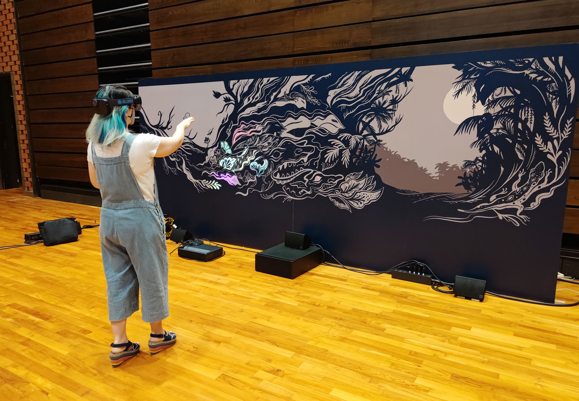 8 things to note before starting your first mixed reality arts project