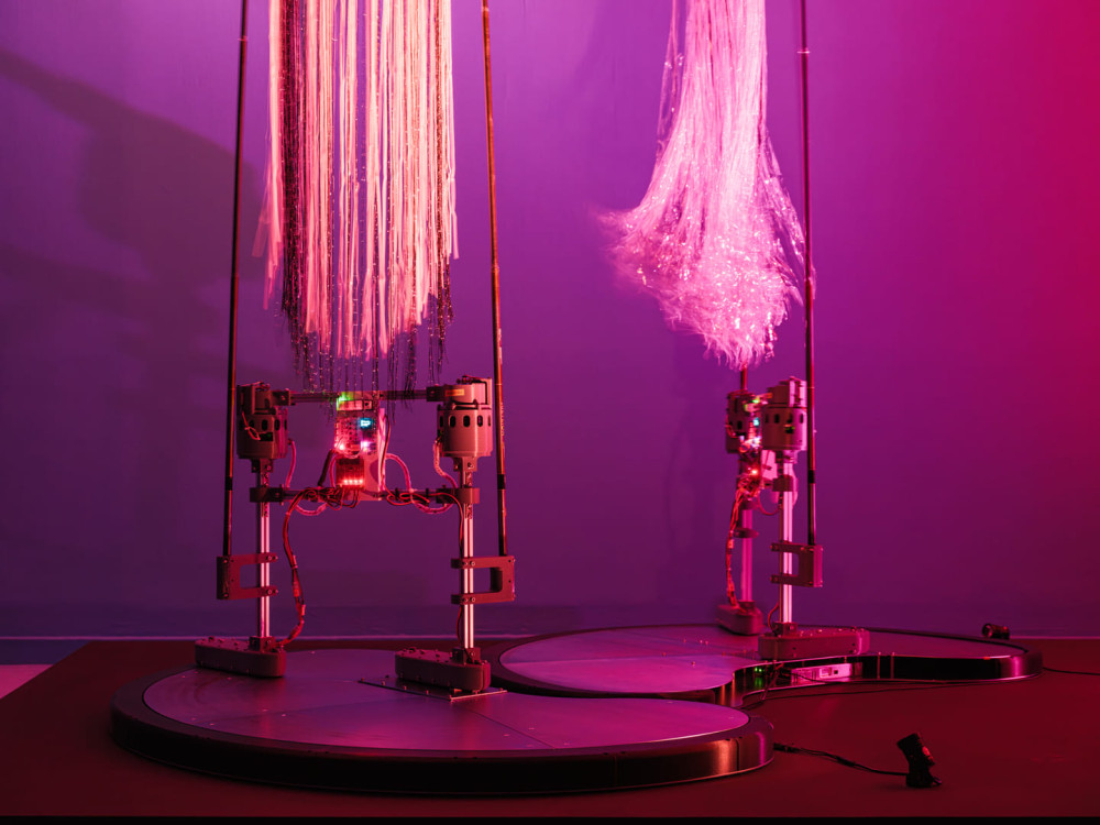 Photo Credits: Mediacity Seoul website (https://mediacityseoul.kr/en/yesterday/artworks/opening-blooming-from-the-center-golden-flower-of-potential)