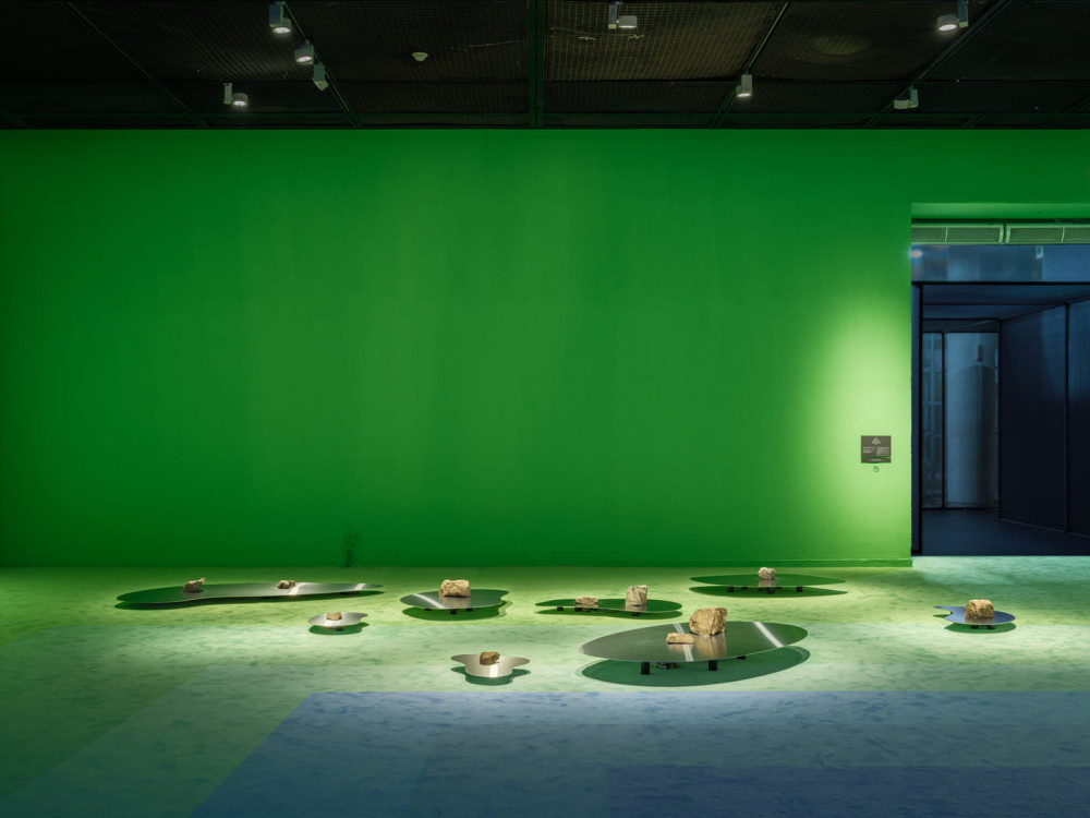 Photo Credits: Mediacity Seoul website (https://mediacityseoul.kr/en/yesterday/artworks/evaporating-symphony)